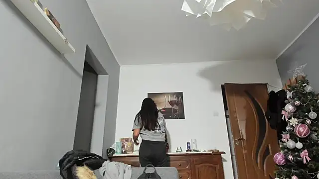 Snapshot of SexxyMeriem chatting on 12-10-24, 05:00 SexxyMeriem online show from 12-10-24, 05:00