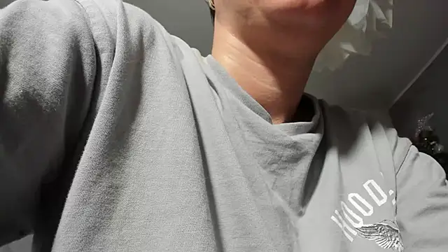 Snapshot of SexxyMeriem chatting on 12-11-24, 12:02 SexxyMeriem online show from 12-11-24, 12:02