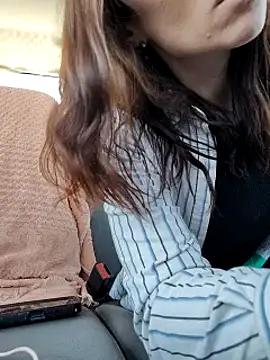 Snapshot of Genevieve143 chatting on 03-19-25, 07:27 Genevieve143 online show from 03-19-25, 07:27