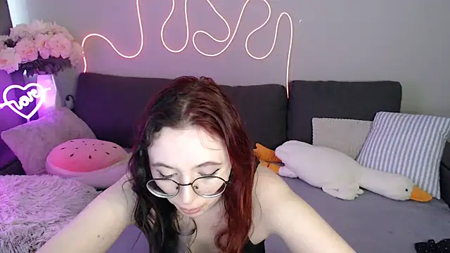 Mini Diva online show from 06-27-26, 12:33
