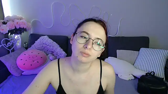 Mini Diva online show from 06-30-26, 08:15