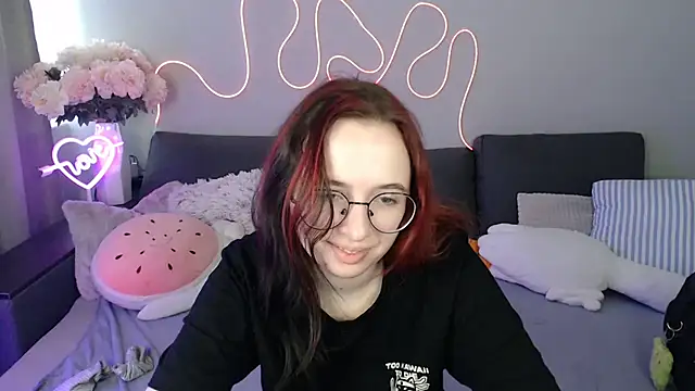 Mini Diva online show from 07-30-26, 08:13