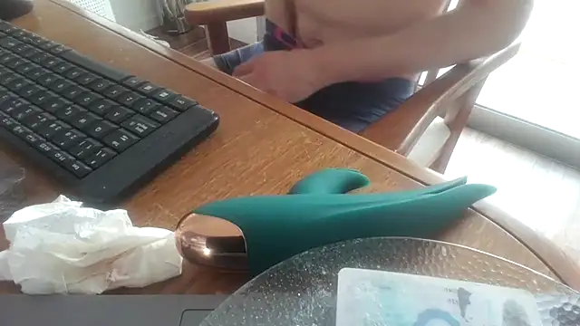 Snapshot of nicolaaaaas chatting on 03-04-25, 09:54 nicolaaaaas online show from 03-04-25, 09:54