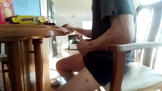 Snapshot of nicolaaaaas chatting on 03-10-25, 12:37 nicolaaaaas online show from 03-10-25, 12:37