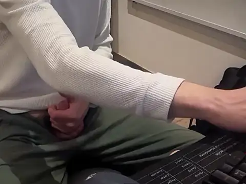 Snapshot of nicolaaaaas chatting on 09-19-25, 09:11 nicolaaaaas online show from 09-19-25, 09:11