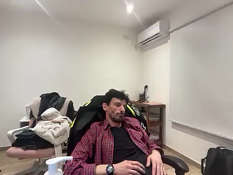 Snapshot of nicolaaaaas chatting on 09-24-25, 10:02 nicolaaaaas online show from 09-24-25, 10:02