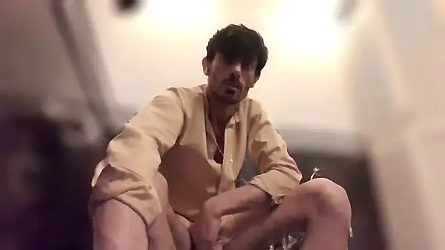 Snapshot of nicolaaaaas chatting on 10-02-25, 10:06 nicolaaaaas online show from 10-02-25, 10:06