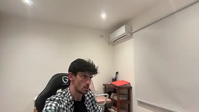 Snapshot of nicolaaaaas chatting on 10-08-25, 06:22 nicolaaaaas online show from 10-08-25, 06:22