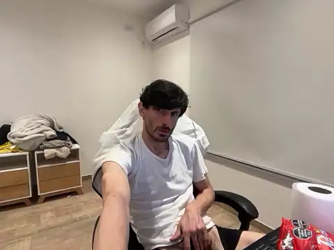 Snapshot of nicolaaaaas chatting on 10-26-25, 01:44 nicolaaaaas online show from 10-26-25, 01:44