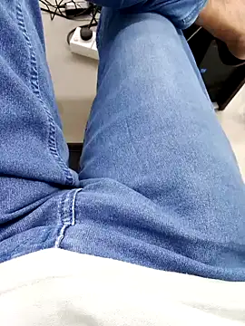 Snapshot of Heman100492 chatting on 01-17-25, 07:08 Heman100492 online show from 01-17-25, 07:08