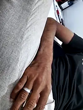 Snapshot of Heman100492 chatting on 12-13-25, 11:54 Heman100492 online show from 12-13-25, 11:54