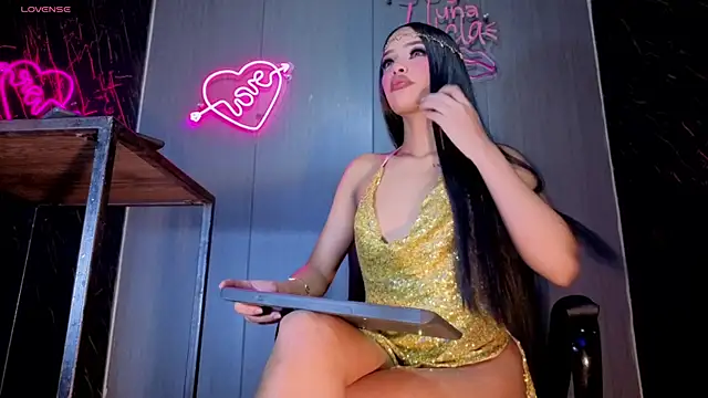 Snapshot of amgeline chatting on 06-19-26, 12:15 amgeline online show from 06-19-26, 12:15