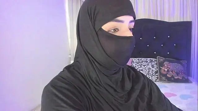 Snapshot of Uzra_hayed chatting on 02-05-26, 05:39 Uzra hayed online show from 02-05-26, 05:39