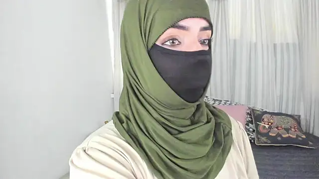Snapshot of Uzra_hayed chatting on 07-06-26, 03:03 Uzra hayed online show from 07-06-26, 03:03