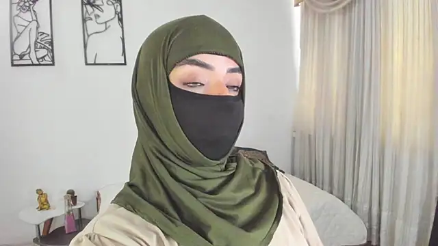 Snapshot of Uzra_hayed chatting on 07-28-26, 04:39 Uzra hayed online show from 07-28-26, 04:39