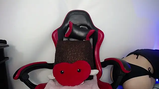 luly pink online show from 02-14-26, 03:36