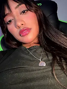 VictoireFeller online show from 01-12-26, 03:23