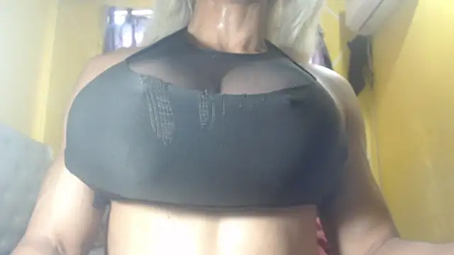 Snapshot of DanielaMuscleTS chatting on 03-14-25, 07:55 DanielaMuscleTS online show from 03-14-25, 07:55