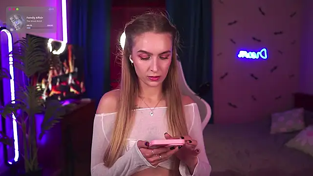 Kamila icee online show from 10-25-25, 07:19