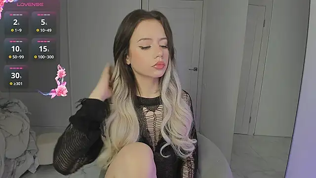 Snapshot of KellyBarton chatting on 01-22-25, 08:28 KellyBarton online show from 01-22-25, 08:28