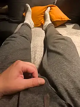 onbifeet online show from 12-20-25, 09:44