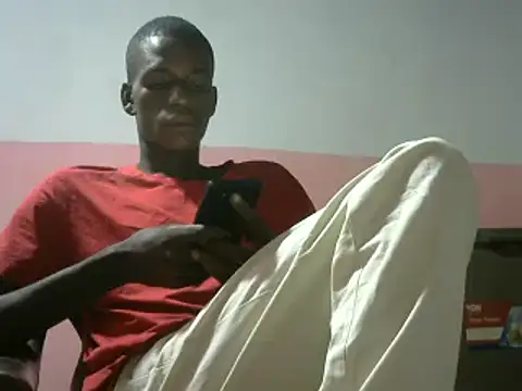 Snapshot of Bigras0011 chatting on 01-08-25, 02:03 Bigras0011 online show from 01-08-25, 02:03