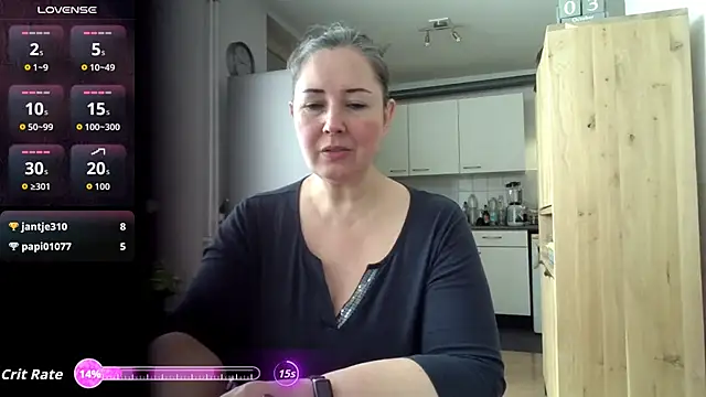Snapshot of MilfGina chatting on 10-03-25, 08:00 MilfGina online show from 10-03-25, 08:00