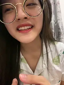 Krixxi22 online show from 01-08-25, 02:03