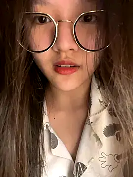 Krixxi22 online show from 10-23-25, 02:16