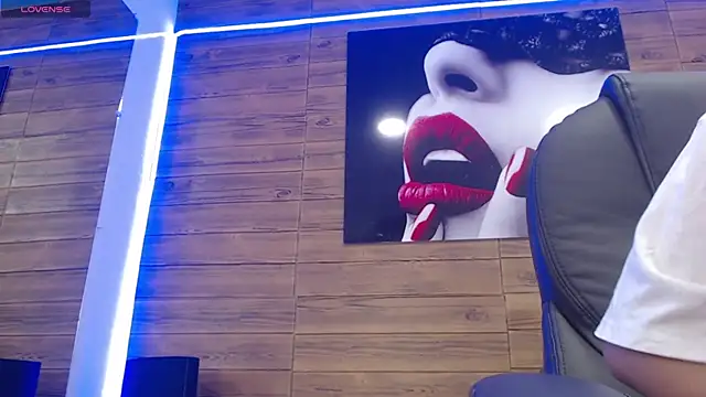 Snapshot of Ashlyeegray chatting on 02-21-25, 04:29 Ashlyeegray online show from 02-21-25, 04:29