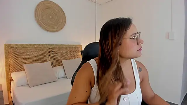 zoe danae  online show from 07-21-26, 12:40