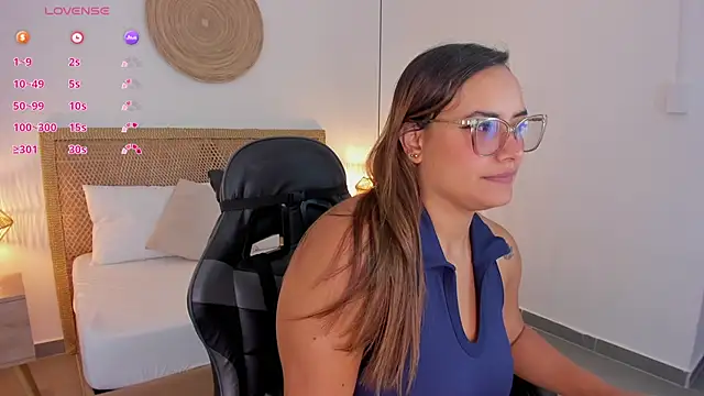 zoe danae  online show from 07-22-26, 12:30