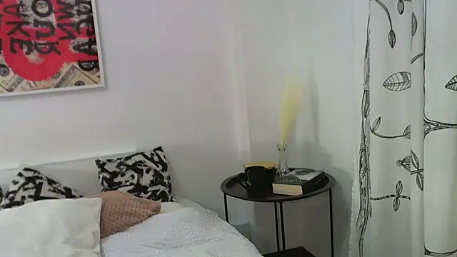 LuanaDess online show from 12-18-24, 09:29