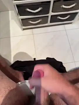 Deralboaus01 online show from 09-11-25, 08:14