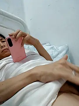 Snapshot of Hana_67 chatting on 10-24-25, 01:13 Hana 67 online show from 10-24-25, 01:13