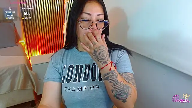 martinna tay online show from 04-23-26, 03:08