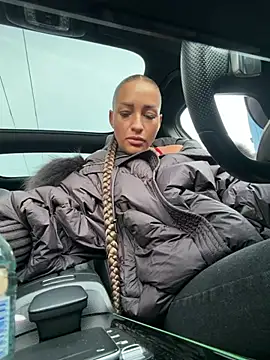 LovingBlondie online show from 02-12-26, 06:08