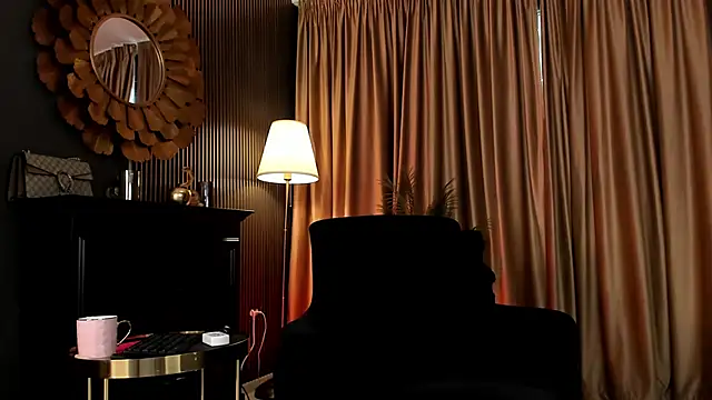 Snapshot of LovingBlondie chatting on 06-07-26, 05:11 LovingBlondie online show from 06-07-26, 05:11