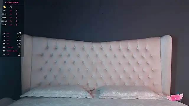 Snapshot of nichole_bree_ chatting on 01-21-25, 11:13 nichole bree  online show from 01-21-25, 11:13