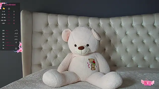 Snapshot of nichole_bree_ chatting on 02-27-25, 07:15 nichole bree  online show from 02-27-25, 07:15