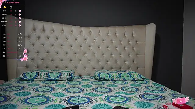 Snapshot of nichole_bree_ chatting on 03-11-25, 10:40 nichole bree  online show from 03-11-25, 10:40