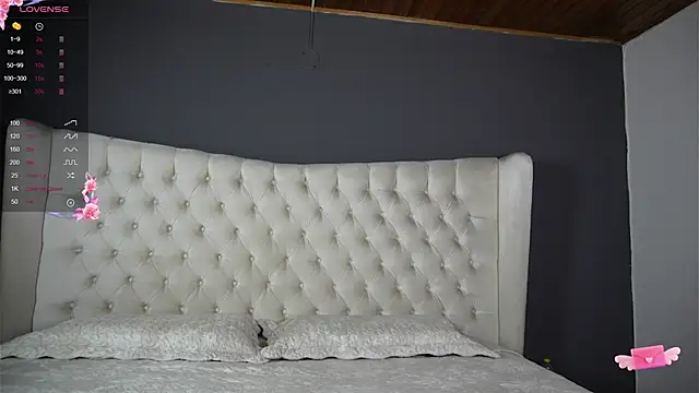 Snapshot of nichole_bree_ chatting on 03-18-25, 11:41 nichole bree  online show from 03-18-25, 11:41