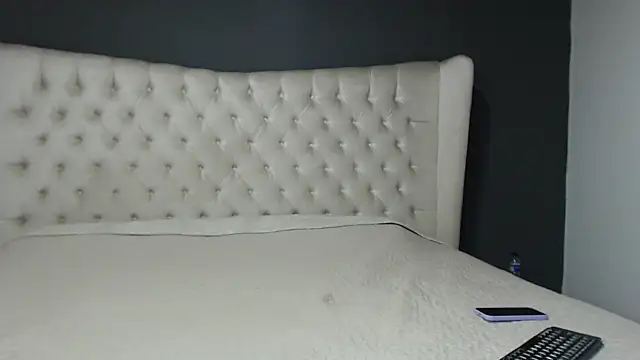 Snapshot of nichole_bree_ chatting on 09-24-25, 11:24 nichole bree  online show from 09-24-25, 11:24