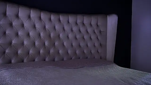 Snapshot of nichole_bree_ chatting on 10-15-25, 01:55 nichole bree  online show from 10-15-25, 01:55