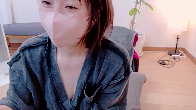 Snapshot of CherryMomo chatting on 06-11-26, 12:19 CherryMomo online show from 06-11-26, 12:19