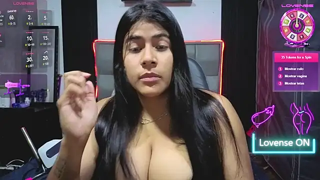 Snapshot of Rubi_boobs_ chatting on 05-08-26, 01:22 Rubi boobs online show from 05-08-26, 01:22