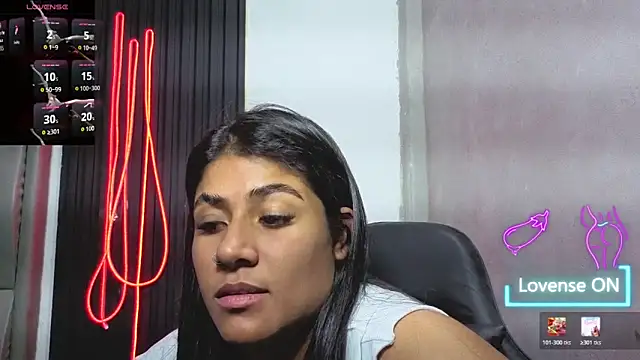 Snapshot of Rubi_boobs_ chatting on 05-31-26, 12:30 Rubi boobs online show from 05-31-26, 12:30