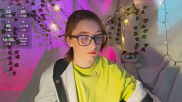 Snapshot of monlight__dana chatting on 12-02-24, 10:28 monlight dana online show from 12-02-24, 10:28