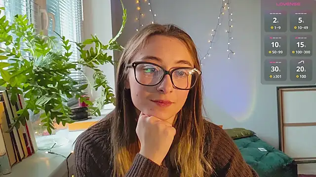 Snapshot of monlight__dana chatting on 12-24-24, 12:00 monlight dana online show from 12-24-24, 12:00