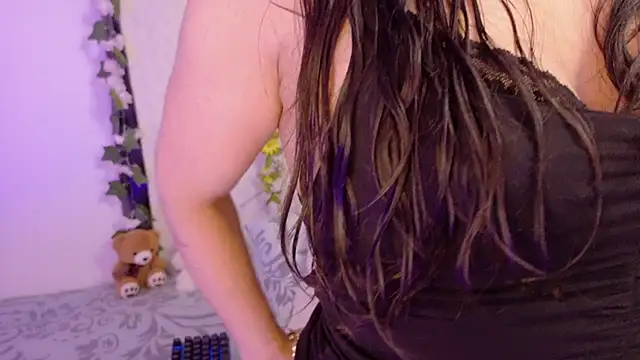 Snapshot of cattaleya1476 chatting on 11-12-25, 04:40 cattaleya1476 online show from 11-12-25, 04:40